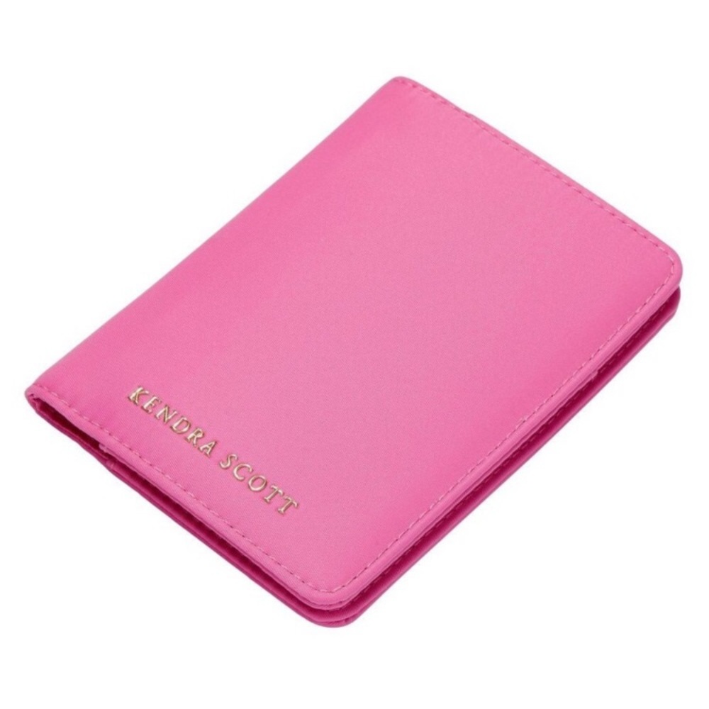✨GIVEAWAY!✨ Kendra Scott Passport Holder / Cover - Pink